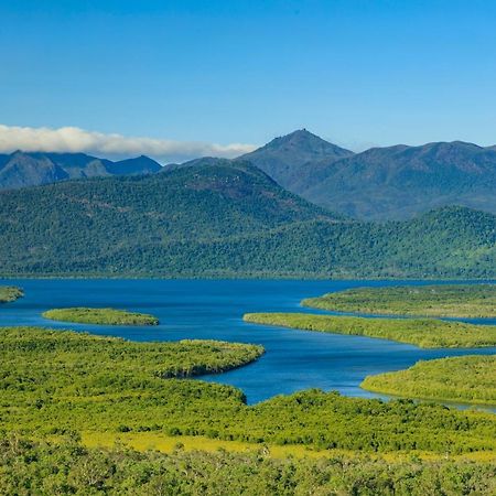 Апарт отель Vista Hinchinbrook Кардуэлл Экстерьер фото