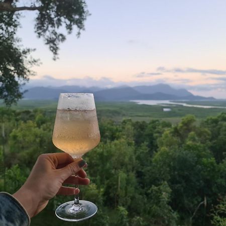 Апарт отель Vista Hinchinbrook Кардуэлл Экстерьер фото
