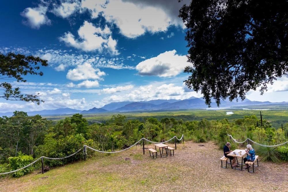 Апарт отель Vista Hinchinbrook Кардуэлл Экстерьер фото